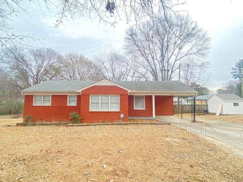 5396 Lochinvar Rd, Memphis, TN