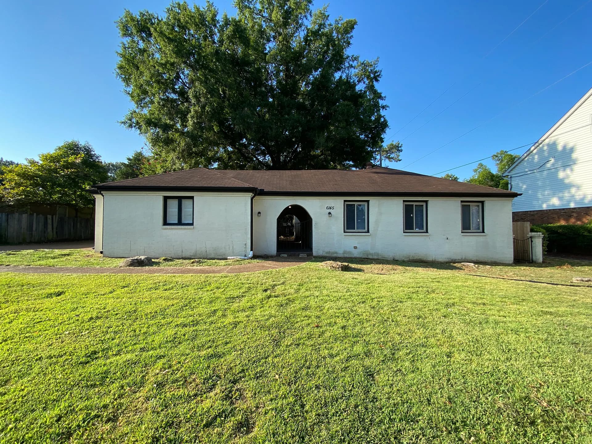 6145 Quince Rd, Memphis, TN