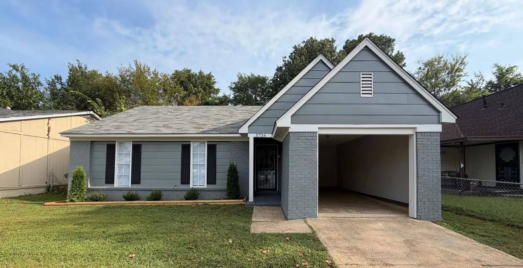 5734 Winter Tree Dr, Memphis, TN