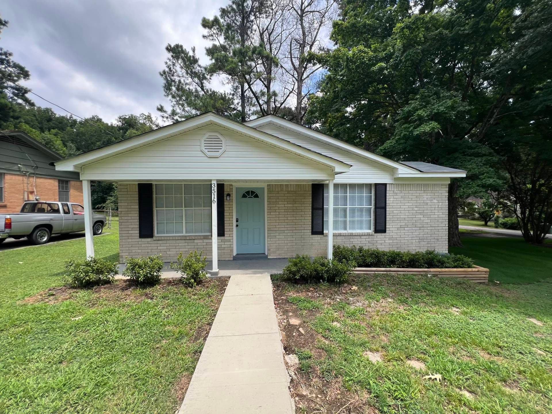 3516 Pryor St