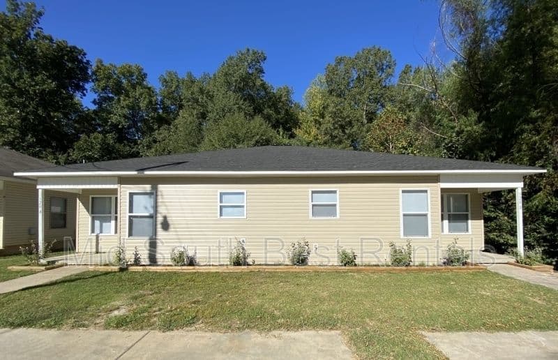 320 Bellewood Ln B, Jacksonville, AR