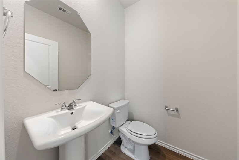 6207 Shearwater Rd - Bathroom